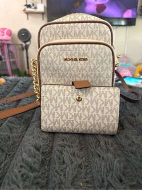 Michael Kors Beige Logo Crossbody Bag with Matching Wallet